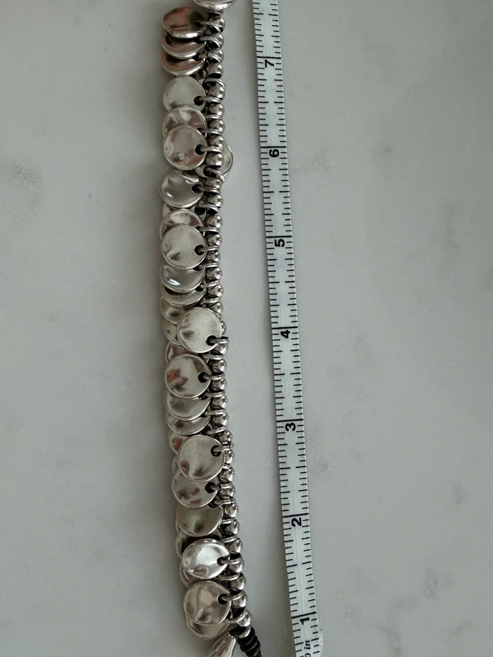 UNO de 50 Silver Disc Charm Stretch Bracelet